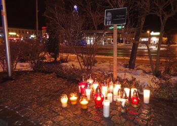 Nowa Dęba: W milczeniu uczcili pamięć prezydenta Gdańska