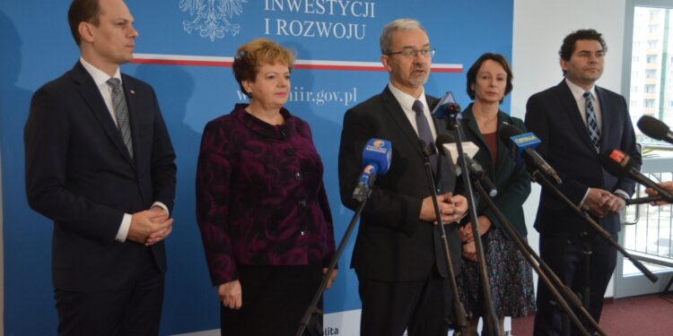 Stalowa Wola: Odbyły się konsultacje wojewódzkie z ministrem Kwiecińskim.