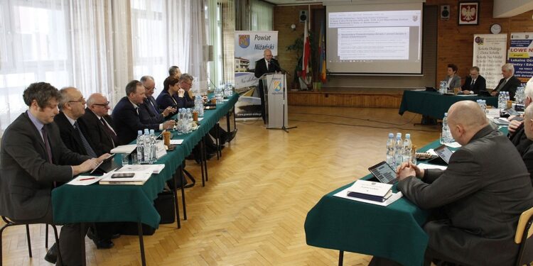 Nisko: Ambitny i elastyczny budżet dla Powiatu Niżańskiego.