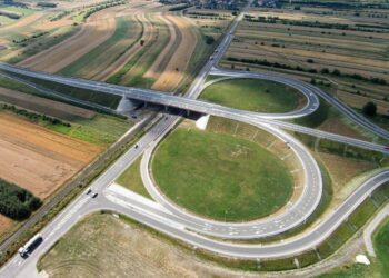 Mielec: Chodniki w złym stanie.