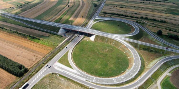 Mielec: Chodniki w złym stanie.