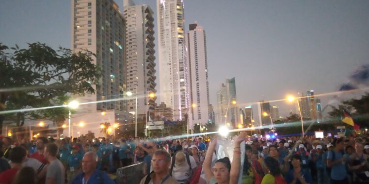 Mielec: Młodzi oczekują na papieża.