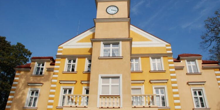 Dębica: Czekają na salę gimnastyczną.