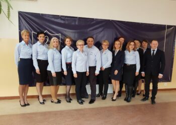 Tarnobrzeg. Etykieta, taniec, wystąpienia publiczne. Powstaje Liceum Dyplomacji.