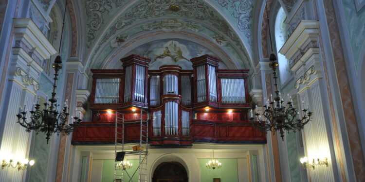 Tarnobrzeg. Organy  w Kościele Ojców Dominikanów w nowej odsłonie.