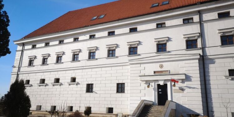 Sandomierz: Komisja z Ministerstwa Kultury i Dziedzictwa Narodowego z wizytą w Muzeum Okręgowym
