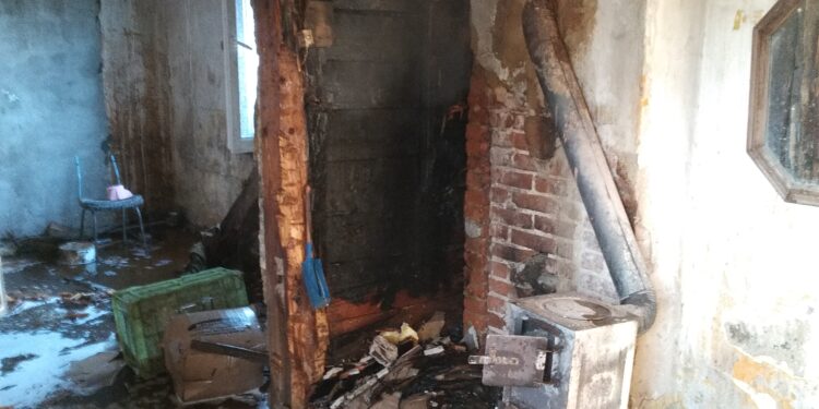 Opatów: Pożar ugaszony, będą lokale zastępcze.