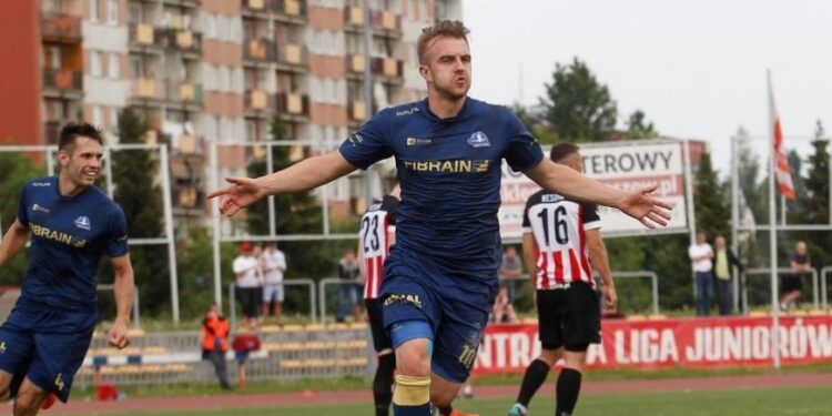 Sandomierz: Kamil Bętkowski został nowym piłkarzem 'Wisły’ Sandomierz.