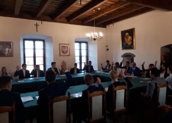 Sandomierz: Pierwsze posiedzenie Młodzieżowej Rady Miasta.