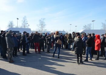 Mielec: Rozmowy wokół tematu bazaru.