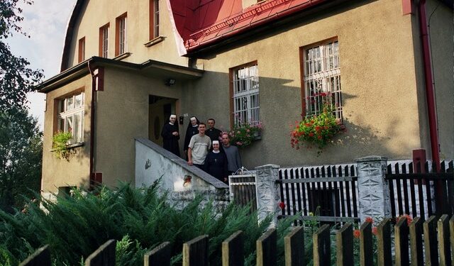 Dębica: Pomagają uzależnionym od narkomanii i alkoholu.