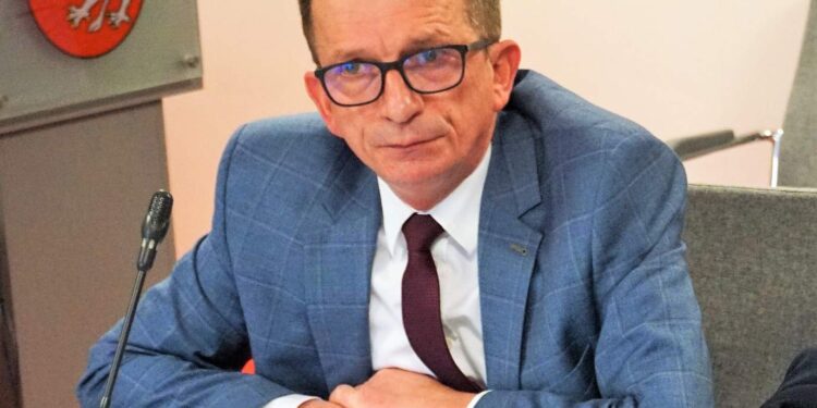 Mielec: ‘Każdy, byle nie on’.