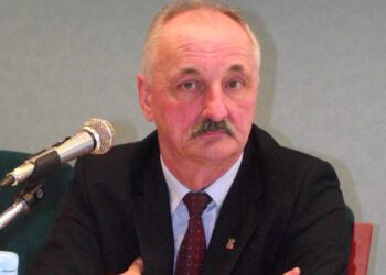 Mielec: Konie gimnastyczne w roli… ławek.