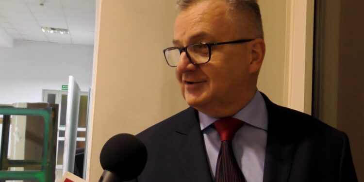 Mielec: Kto zawiesił transparent?