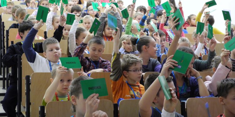 Stalowa Wola: Ruszą zapisy na nowy semestr Dziecięcego Uniwersytetu Technicznego.