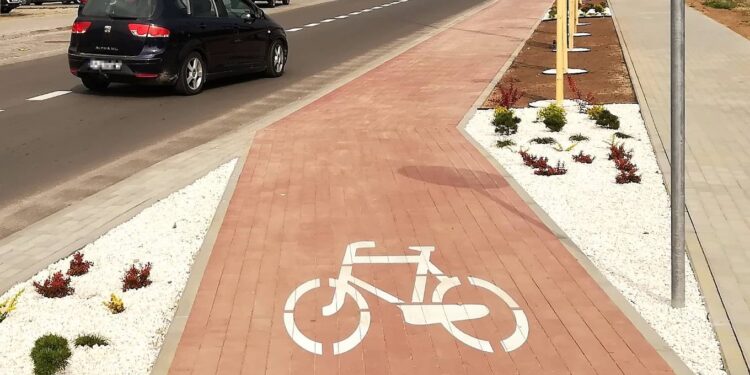 Kolbuszowa: Spór o ścieżkę rowerową