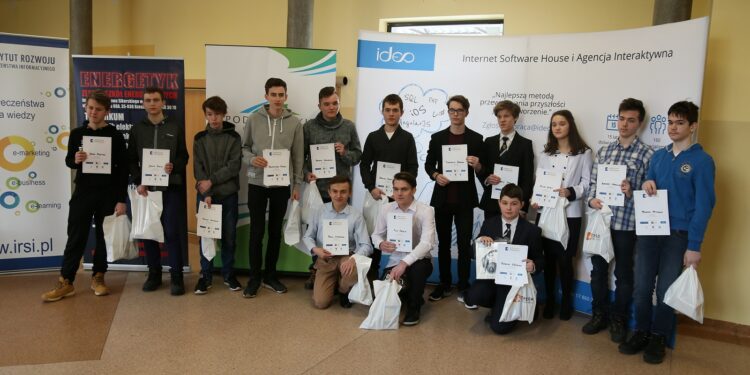 Region: Młodzi programiści z Podkarpacia zmierzą się w IV edycji konkursu „web.Master podkarpacki”.