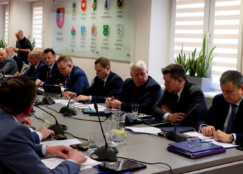 Mielec: Wojewoda stwierdzi co dalej z uchwałą.