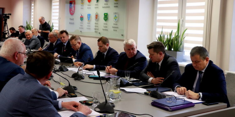 Mielec: Wojewoda stwierdzi co dalej z uchwałą.