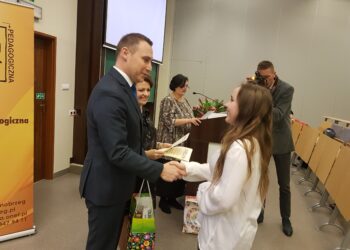 Tarnobrzeg. Odchudzający się Jędrzej bohaterem X Miejskiego Dyktanda dla Dzieci i Młodzieży.