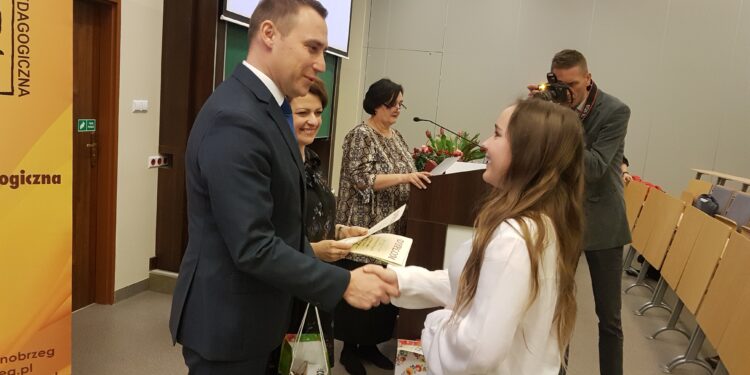 Tarnobrzeg. Odchudzający się Jędrzej bohaterem X Miejskiego Dyktanda dla Dzieci i Młodzieży.