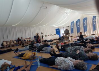 Połaniec. Oddech, wdzięczność i misy. Kobiety  z Połańca i okolic  w poszukiwaniu równowagi duchowej.