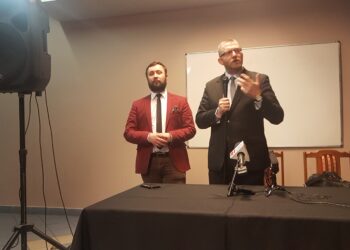 Tarnobrzeg. Grzegorz Braun, podkarpacka „jedynka” Konfederacji do Europarlamentu, spotkał się z mieszkańcami.