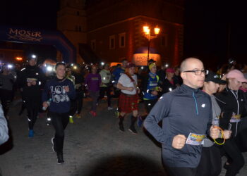 Sandomierz: Pobiegli w ‘I Charytatywnym Nocnym Biegu dla Tomka’.