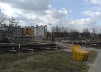 Mielec: Dodatkowo jeszcze jedno przejście pod torami.