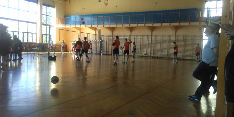 Kolbuszowa: Wiosenny turniej w piłce siatkowej.