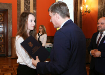 Region: Stypendia dla najlepszych.