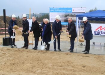 Stalowa Wola: Ruszyła budowa kolejnej hali ARP