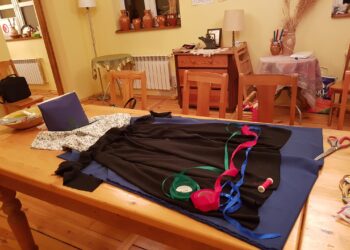 Obrazów: Warsztaty szycia sandomierskiego stroju tradycyjnego.