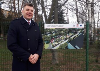 Sandomierz: Będzie zielono i bezpiecznie – miasto podpisało umowę na rewitalizację parku.
