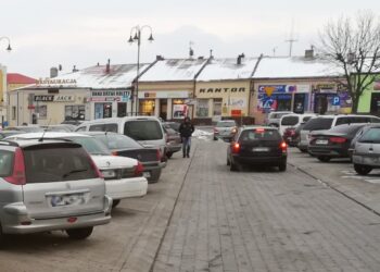 Kolbuszowa: Chcą dwie godziny darmowego parkowania.