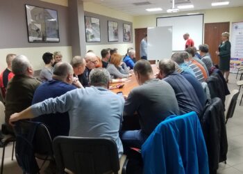 Mielec: Ratownicy z regionu uczestniczą w warsztatach EKG.