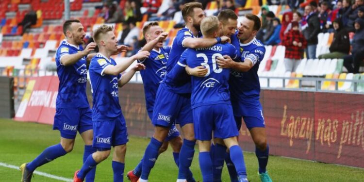 Mielec: Biało Niebiescy drudzy w tabeli