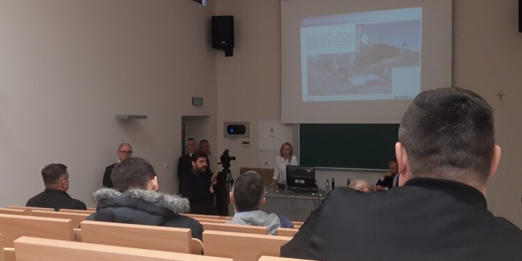 Mielec: Małe zainteresowanie firmą .