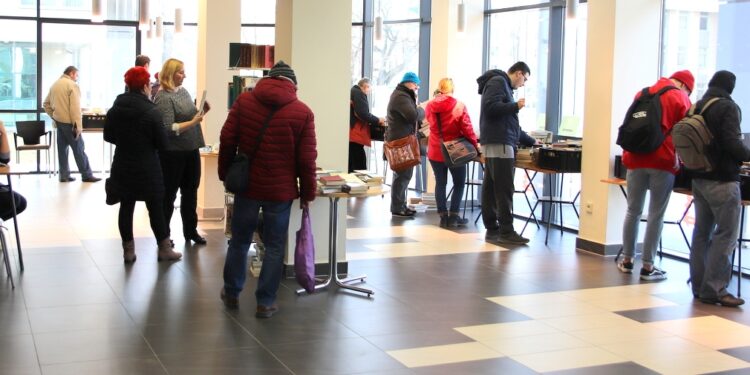 Stalowa Wola: Kiermasz taniej książki potrwa do soboty.