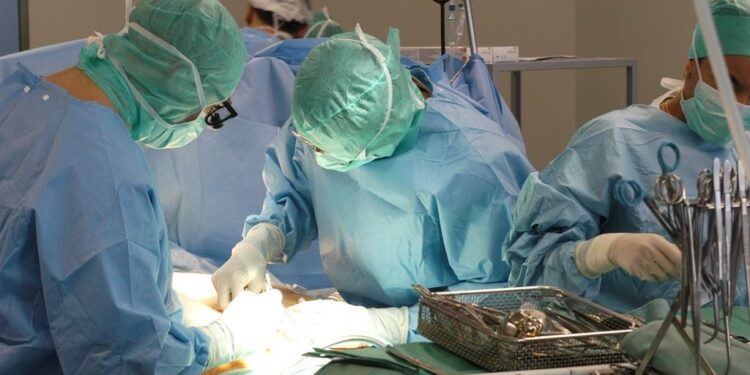 Dębica: Nowy blok operacyjny, sterylizatornia i lądowisko.