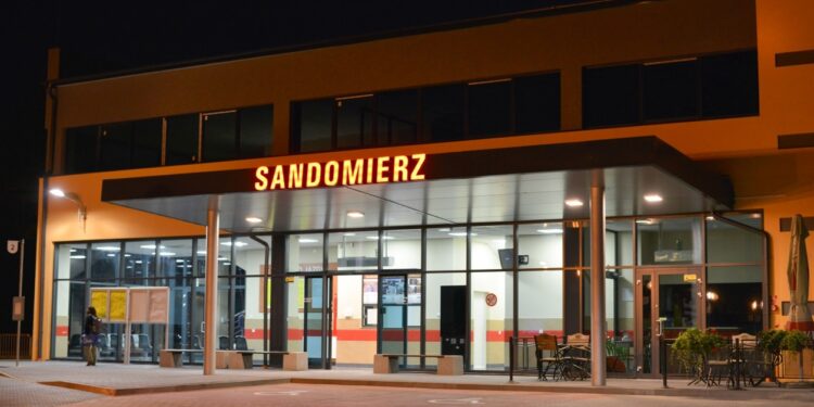 Sandomierz: Przywracanie połączeń komunikacyjnych.