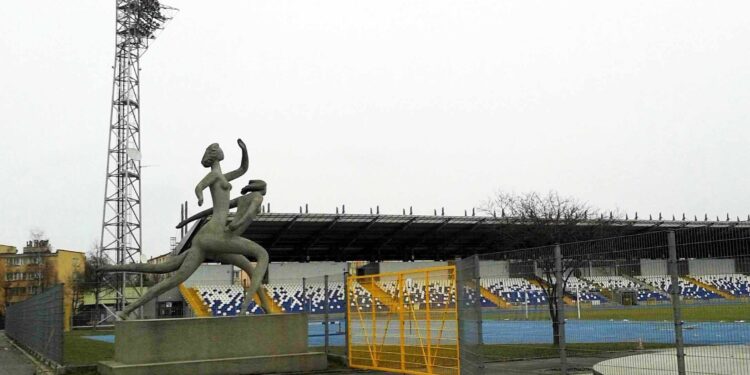 Mielec: Usterki na stadionie.