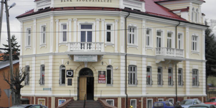 Klimontów: Gmina przejmie liceum