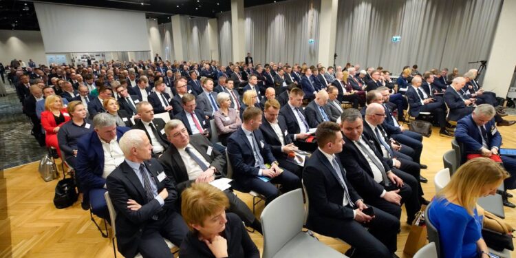 Mielec:  Prezydent Wiśniewski w ZMP.