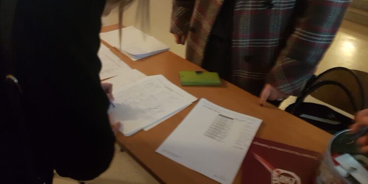 Tarnobrzeg. Piąty dzień strajku nauczycieli.