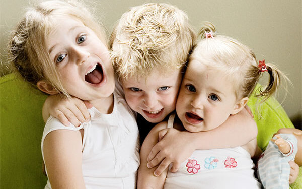 Region: Narodowy Dzień Siostry i Brata – 10 kwietnia.