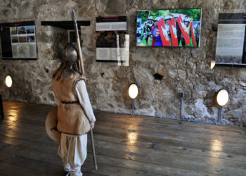 Sandomierz: Wystawa Muzeum Okręgowego w Sandomierzu w serbskiej twierdzy w Golubacu.