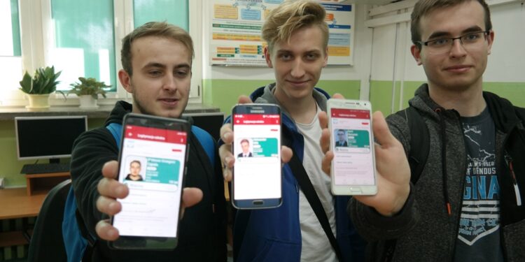 Gorzyce: Mobilna legitymacja dla uczniów