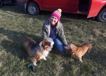 Rozmowa z prezes Sandomierskiego Stowarzyszenia Przyjaciół Zwierząt Moniką Kowalską w schronisku dla bezdomnych zwierząt w Sandomierzu.