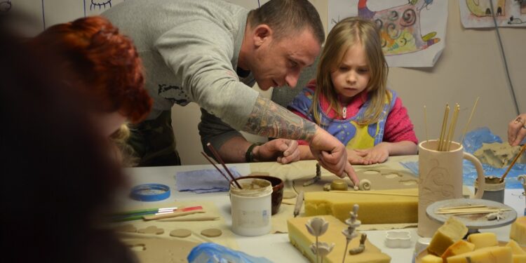 Sandomierz: Rozpoczął się projekt artystyczno-integracyjny „Manufaktura”.